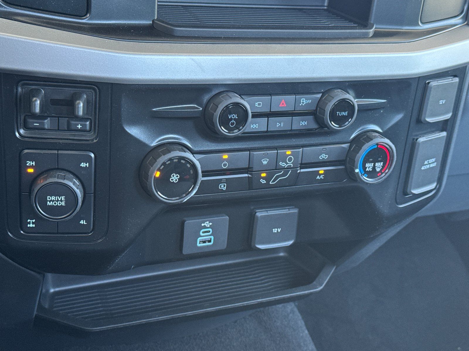 2025 Ford F-350 Super Duty XL - Photo 19