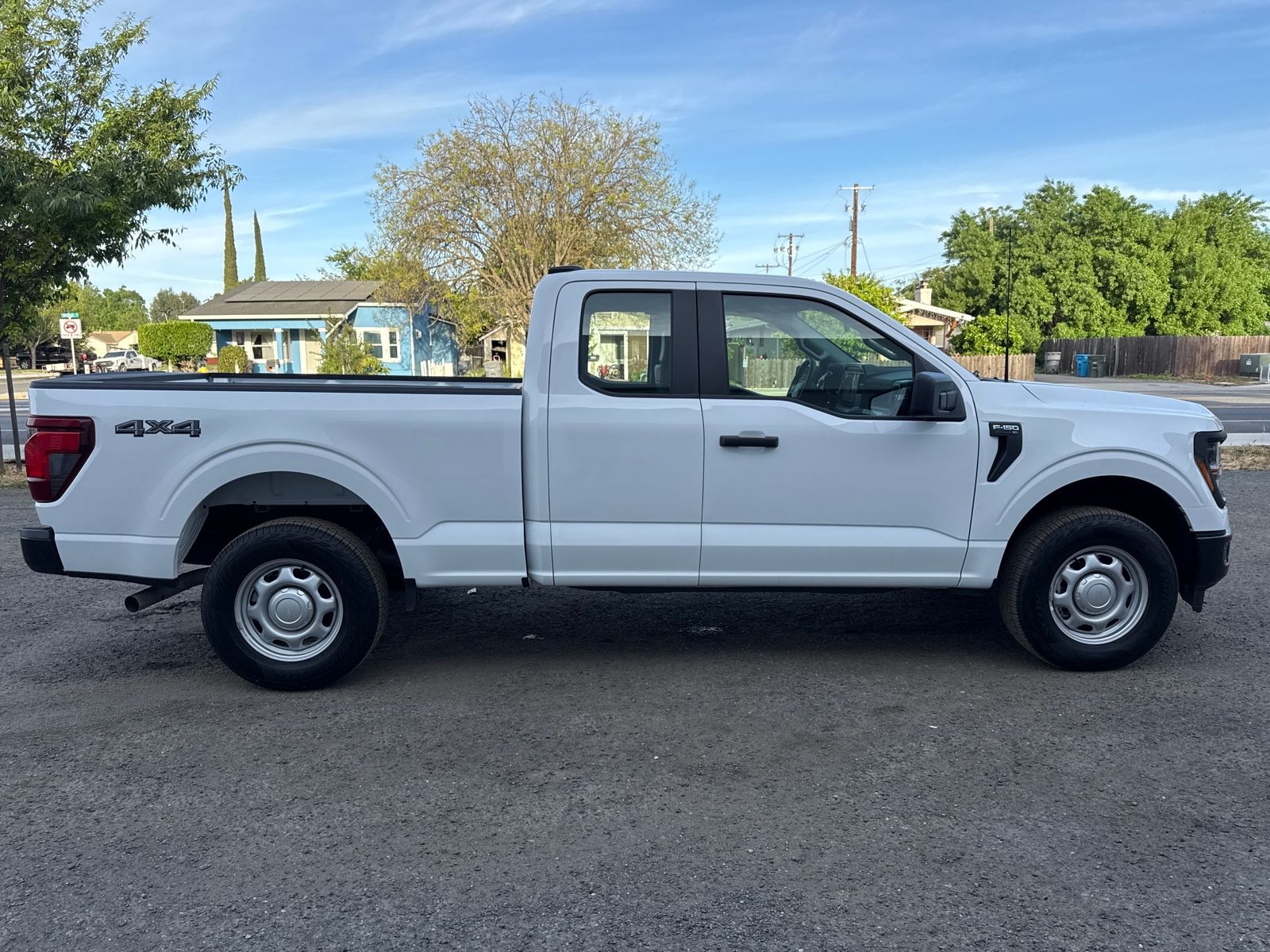 2025 Ford F-150 XL Extended Cab Ecoboost 4x4 photo 5