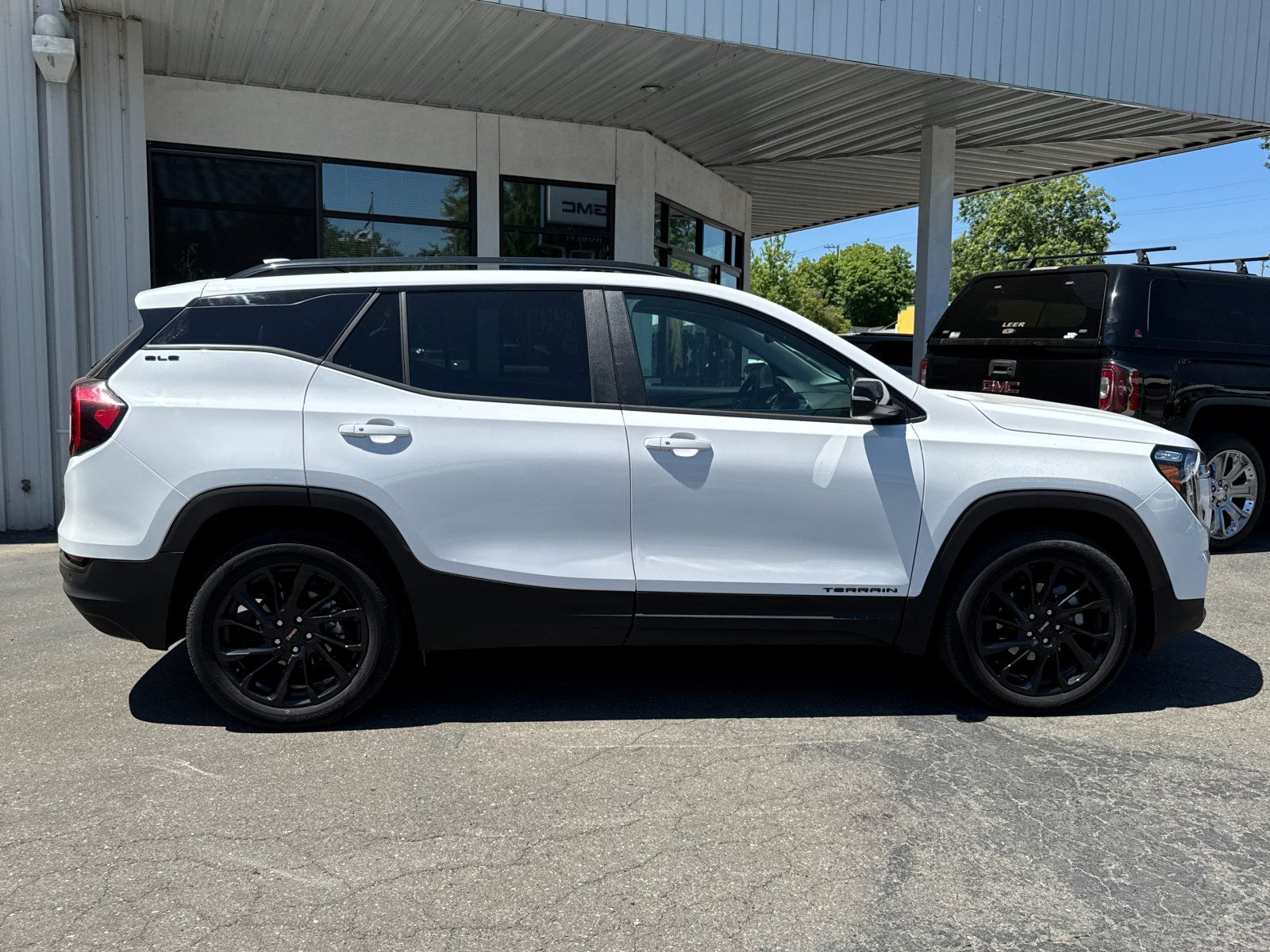 Used 2024 GMC Terrain SLE with VIN 3GKALTEG2RL214169 for sale in Colusa, CA