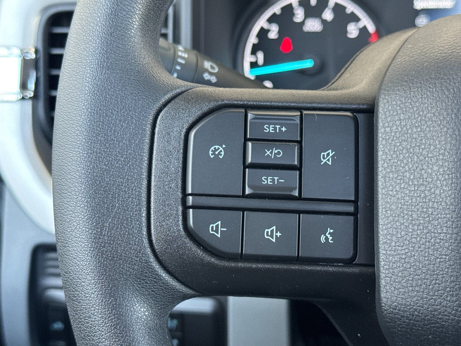 2025 Ford F-350 Super Duty XL - Photo 22