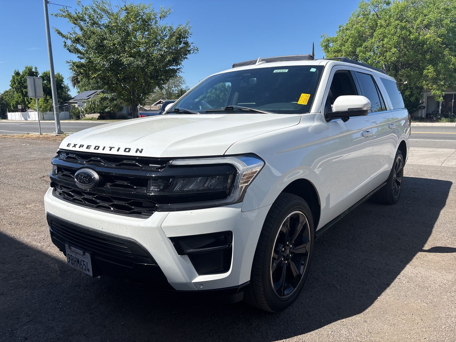 2022 Ford Expedition Max Limited Stealth 4x4 w/ Panoramic Moon Roof photo 2