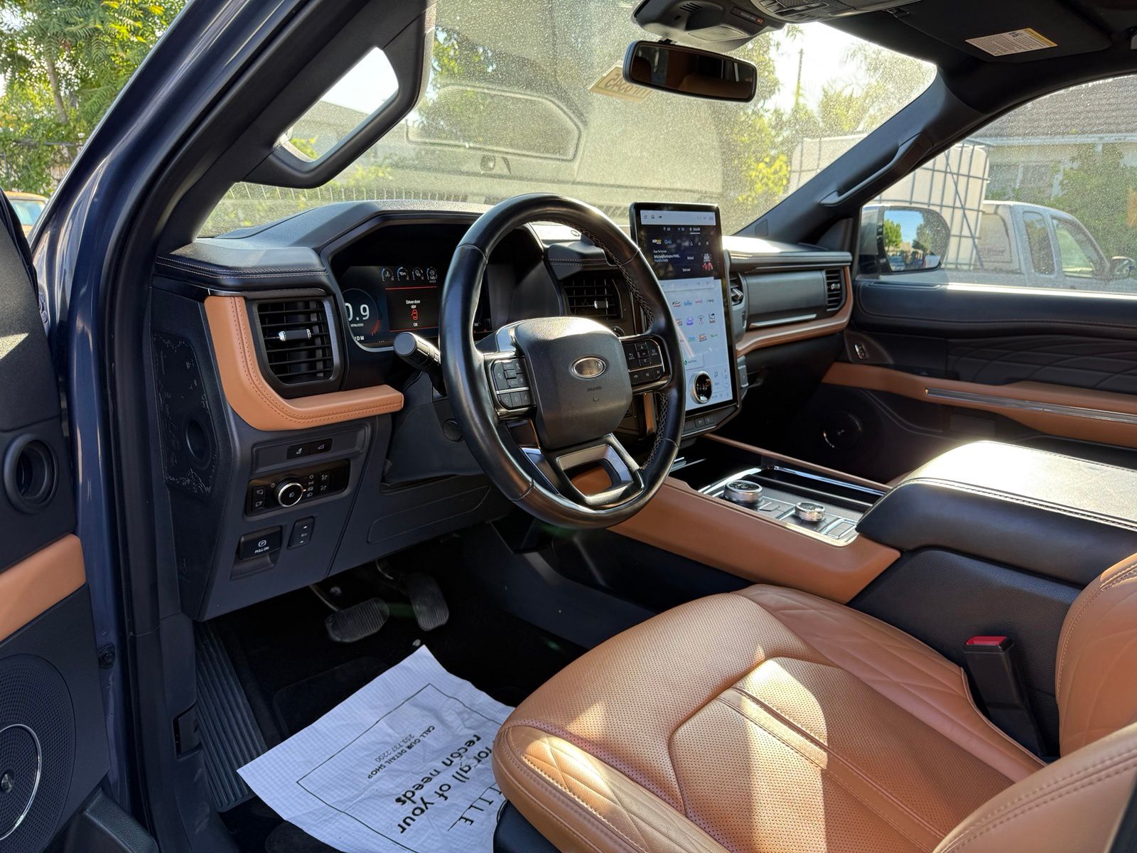 2023 Ford Expedition Max Platinum photo 5