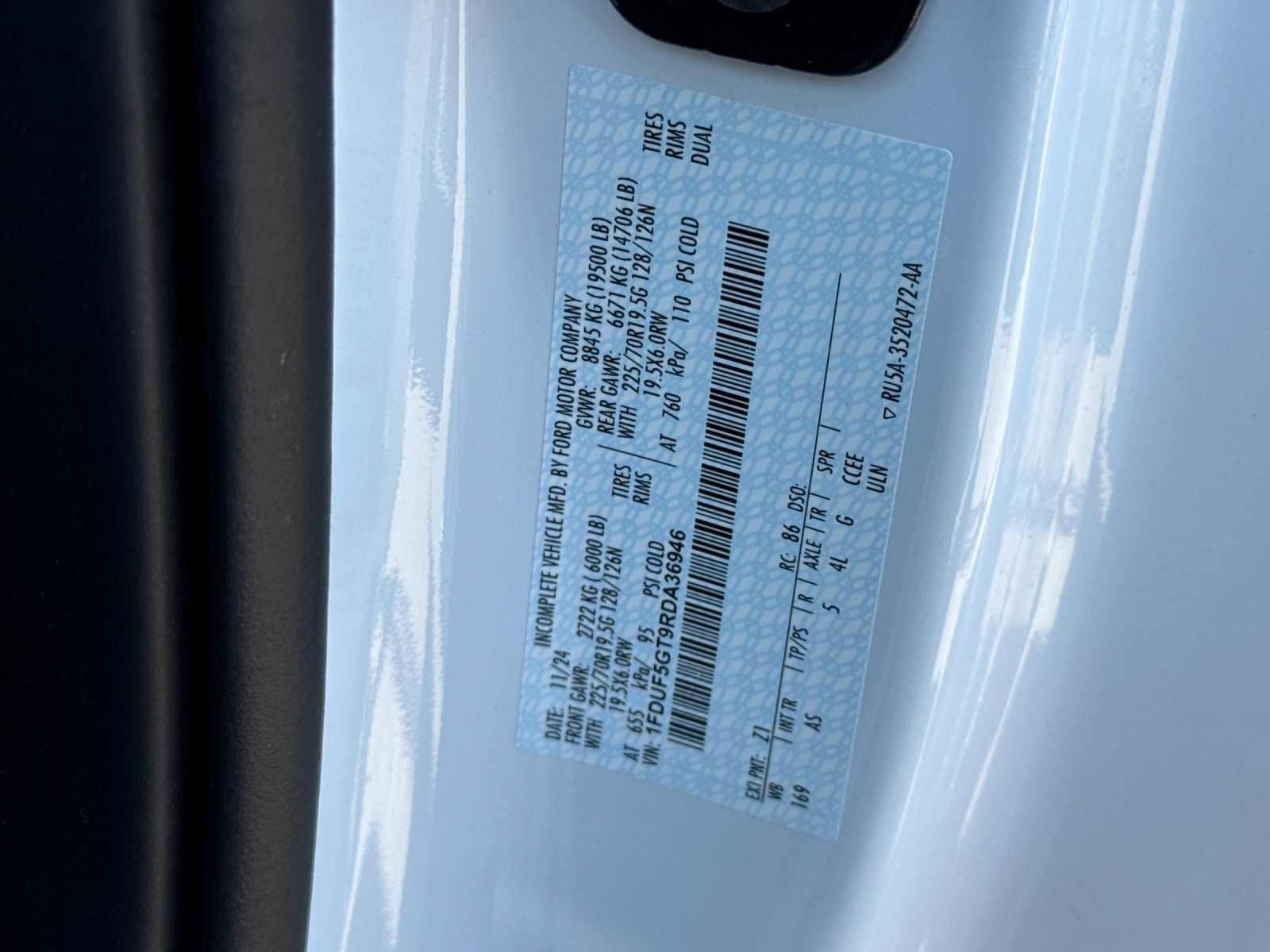 2024 Ford F-550 Super Duty Chassis Cab XL - Photo 30
