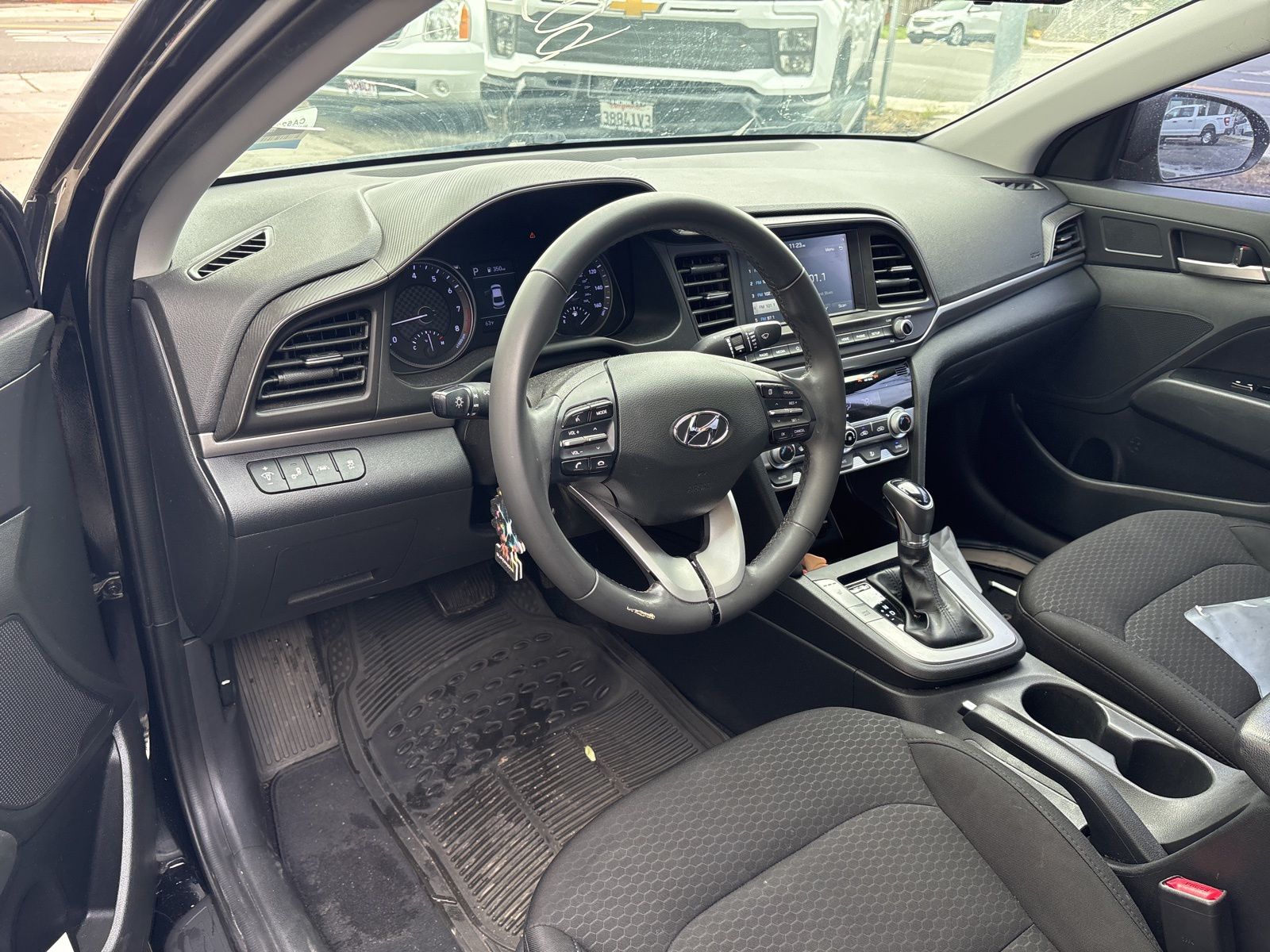 2020 Hyundai Elantra Value Edition photo 5