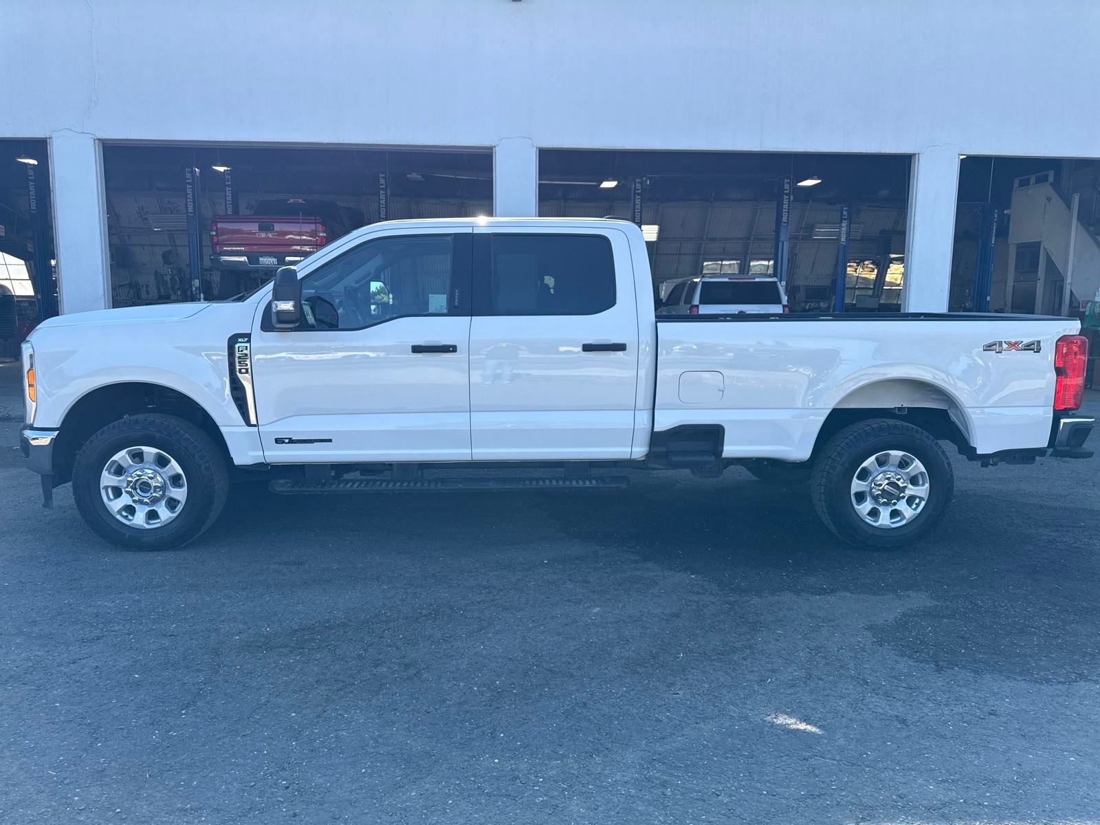 2024 Ford F-250 photo 2