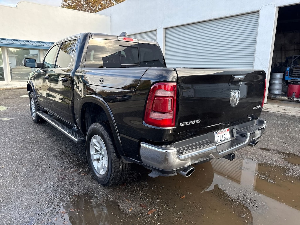 Certified 2022 Ram 1500 Laramie Crew Cab Hemi 4x4 w/ 4-Corner Air Suspensi Truck