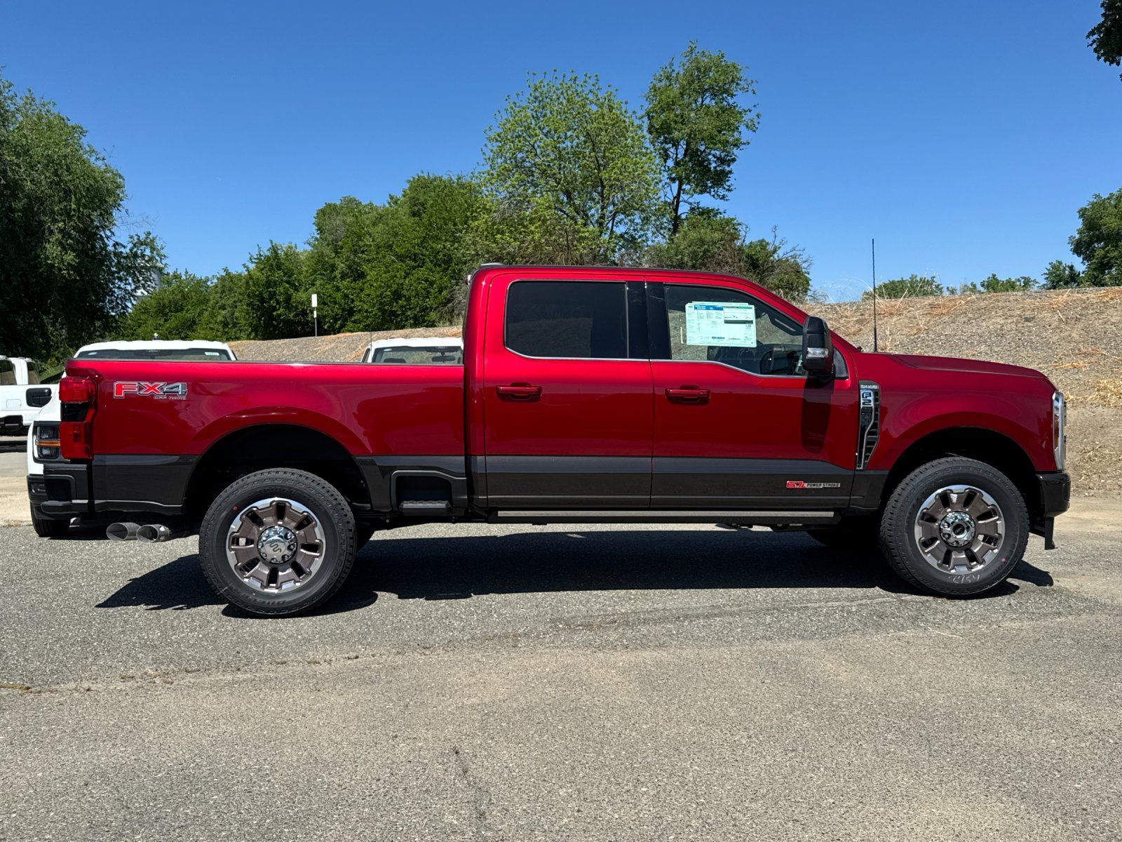 2025 Ford F-250 King Ranch photo 2