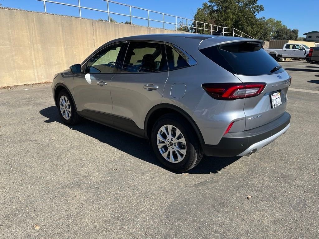 2024 Ford Escape Active photo 3