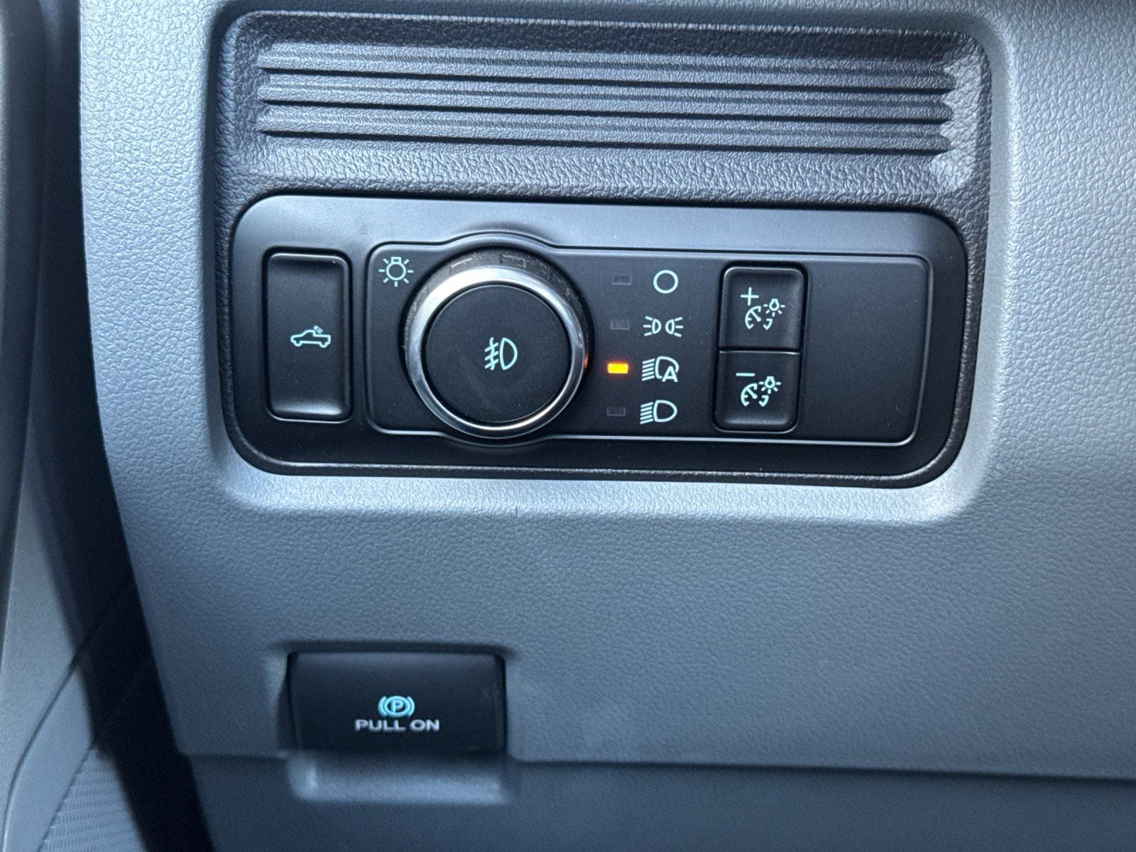 2025 Ford F-350 Super Duty XL - Photo 25