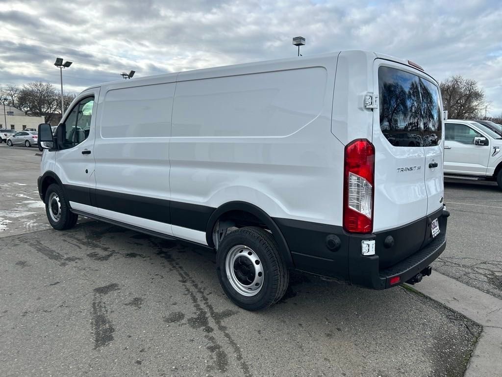 2024 Ford Transit photo 3
