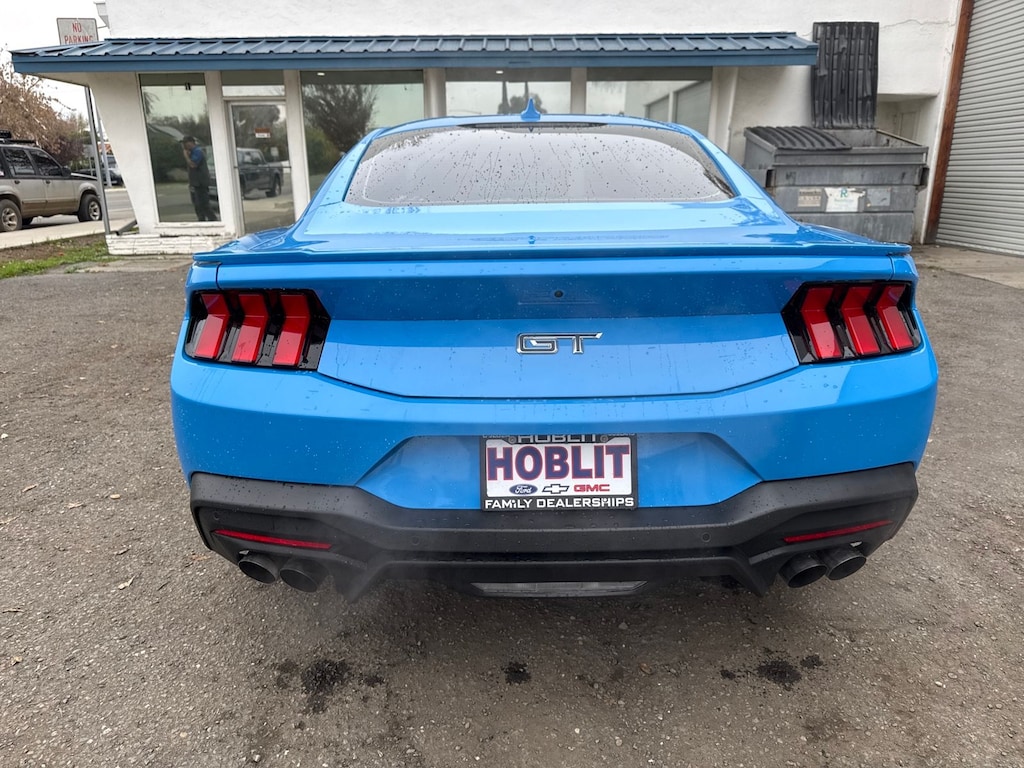 2025 Ford Mustang GT photo 4