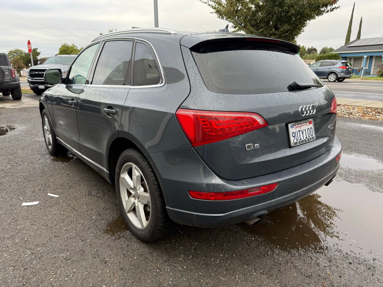 2011 Audi Q5 2.0T Premium photo 2