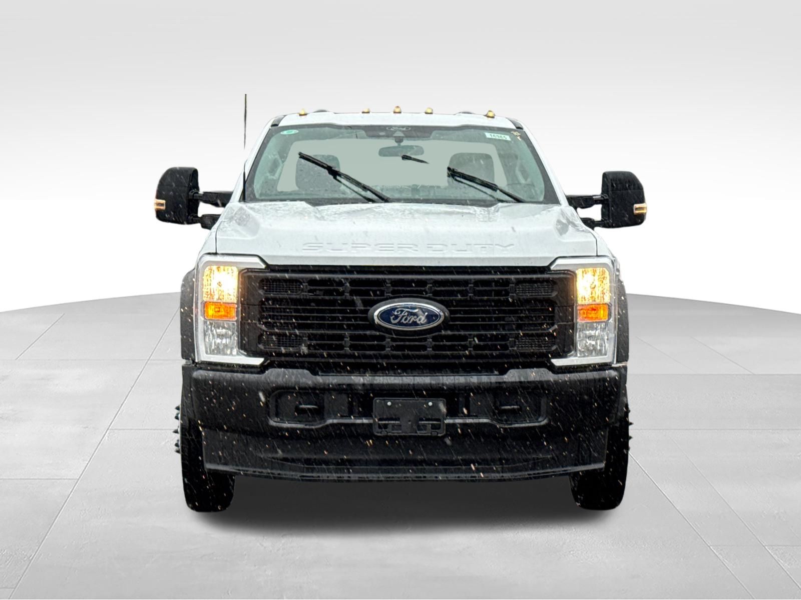 2025 Ford F-550 Super Duty Chassis Cab XL - Photo 9