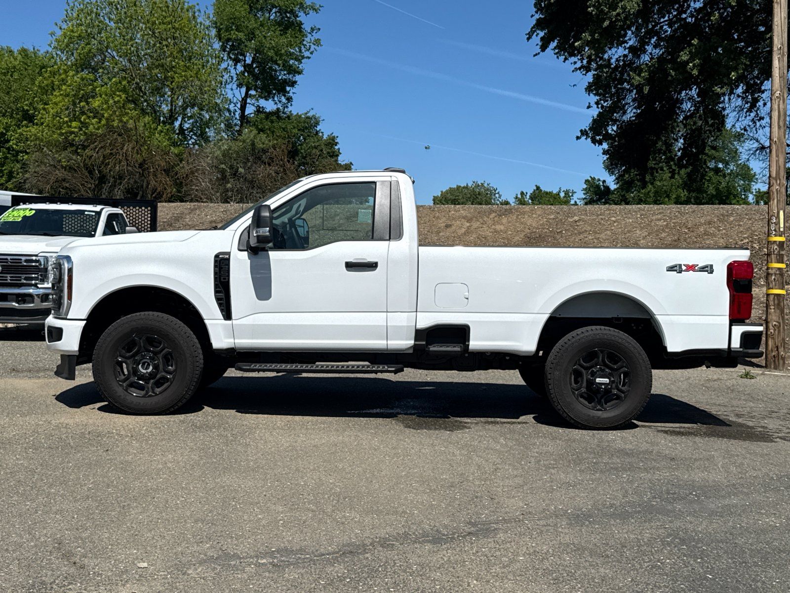 2025 Ford F-350 Super Duty XL - Photo 6