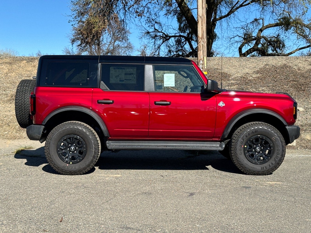 New 2026 Ford Bronco Outer Banks SUV