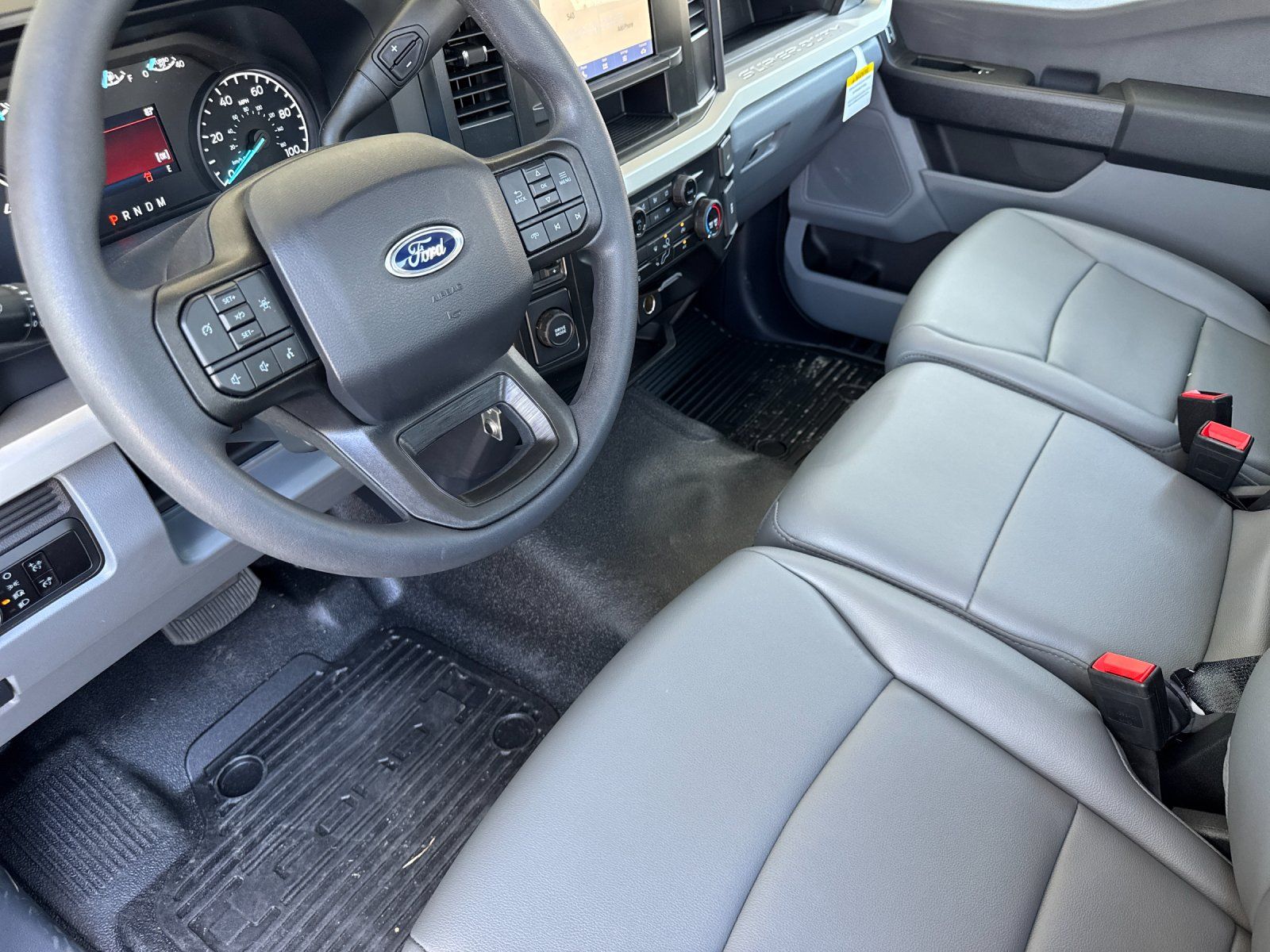 2024 Ford F-550 Super Duty Chassis Cab XL - Photo 10