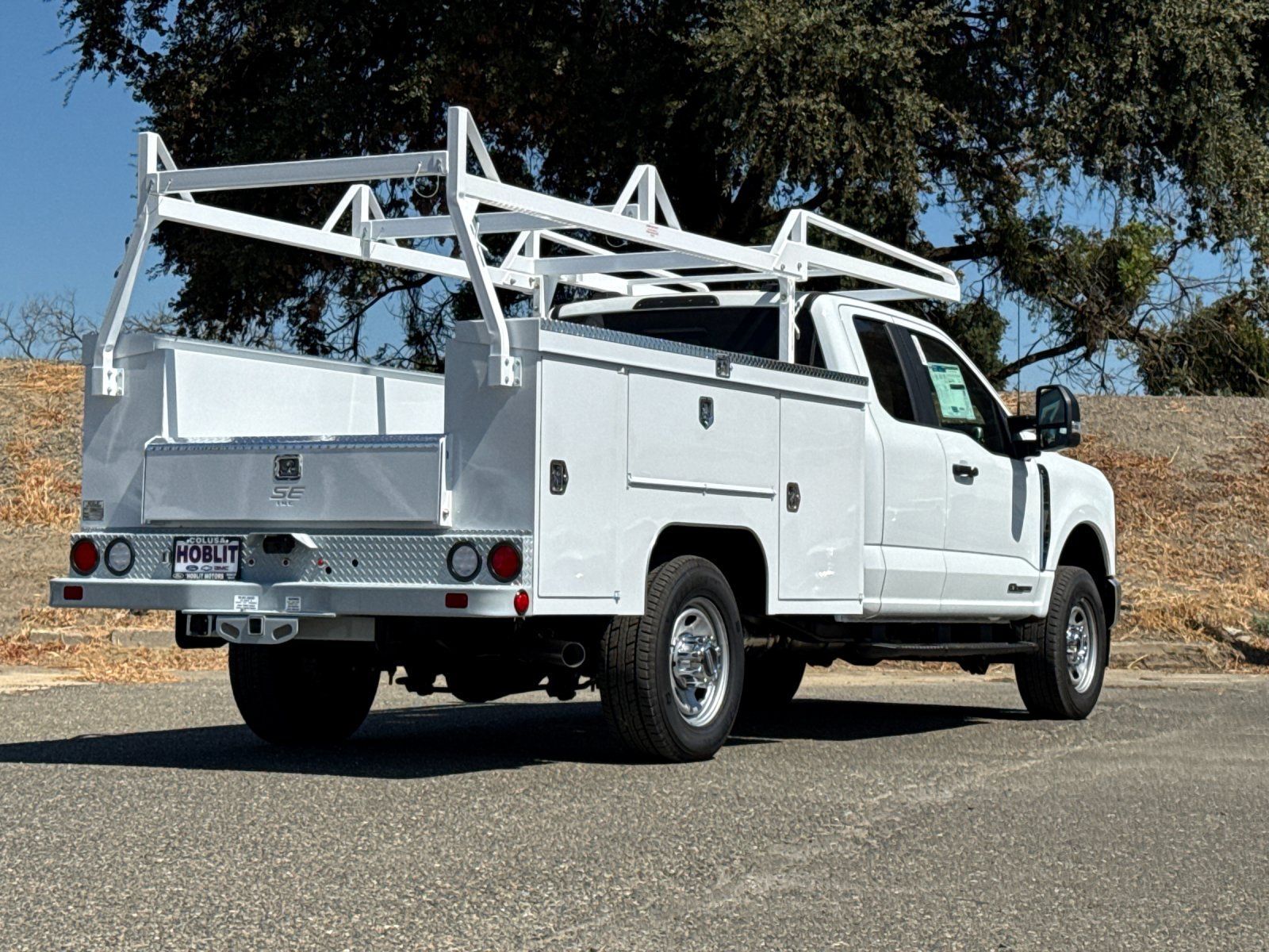 2025 Ford F-350 XL photo 2