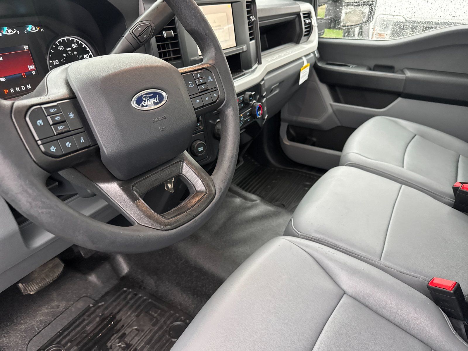 2025 Ford F-550 Super Duty Chassis Cab XL - Photo 10