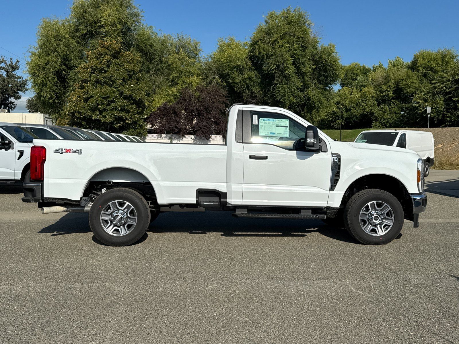 2025 Ford F-250 XLT photo 2