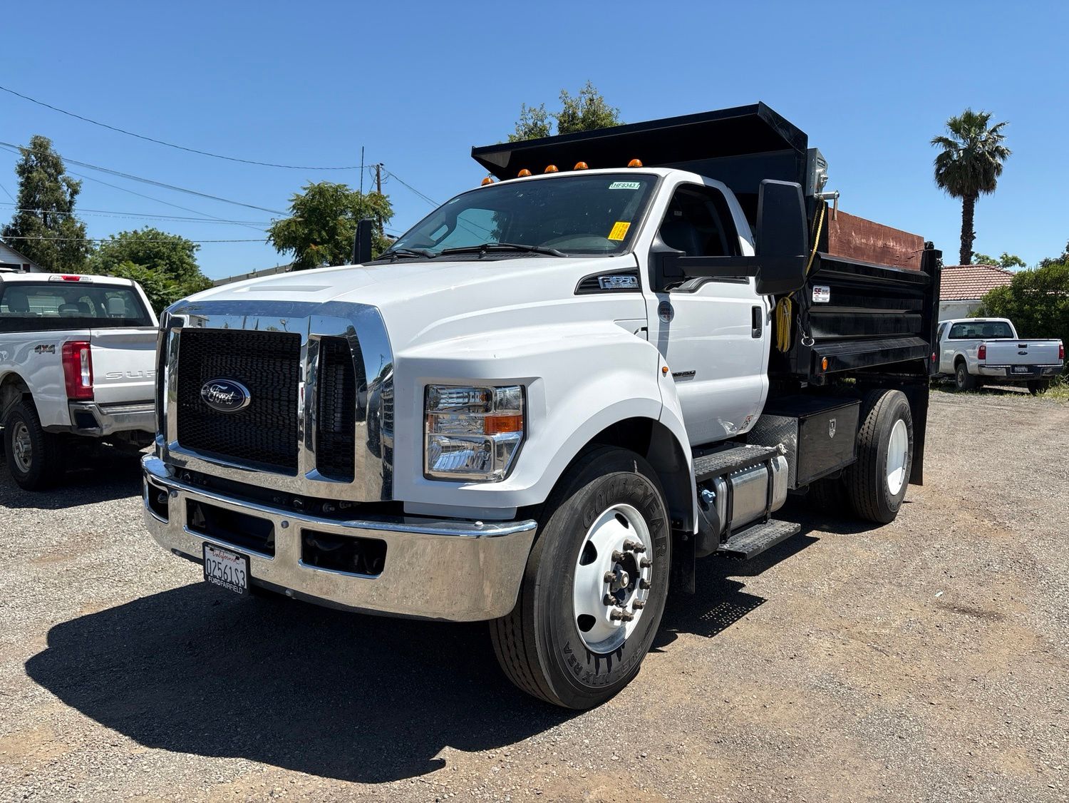 2023 Ford F-650SD Base Power Stroke Diesel photo 2