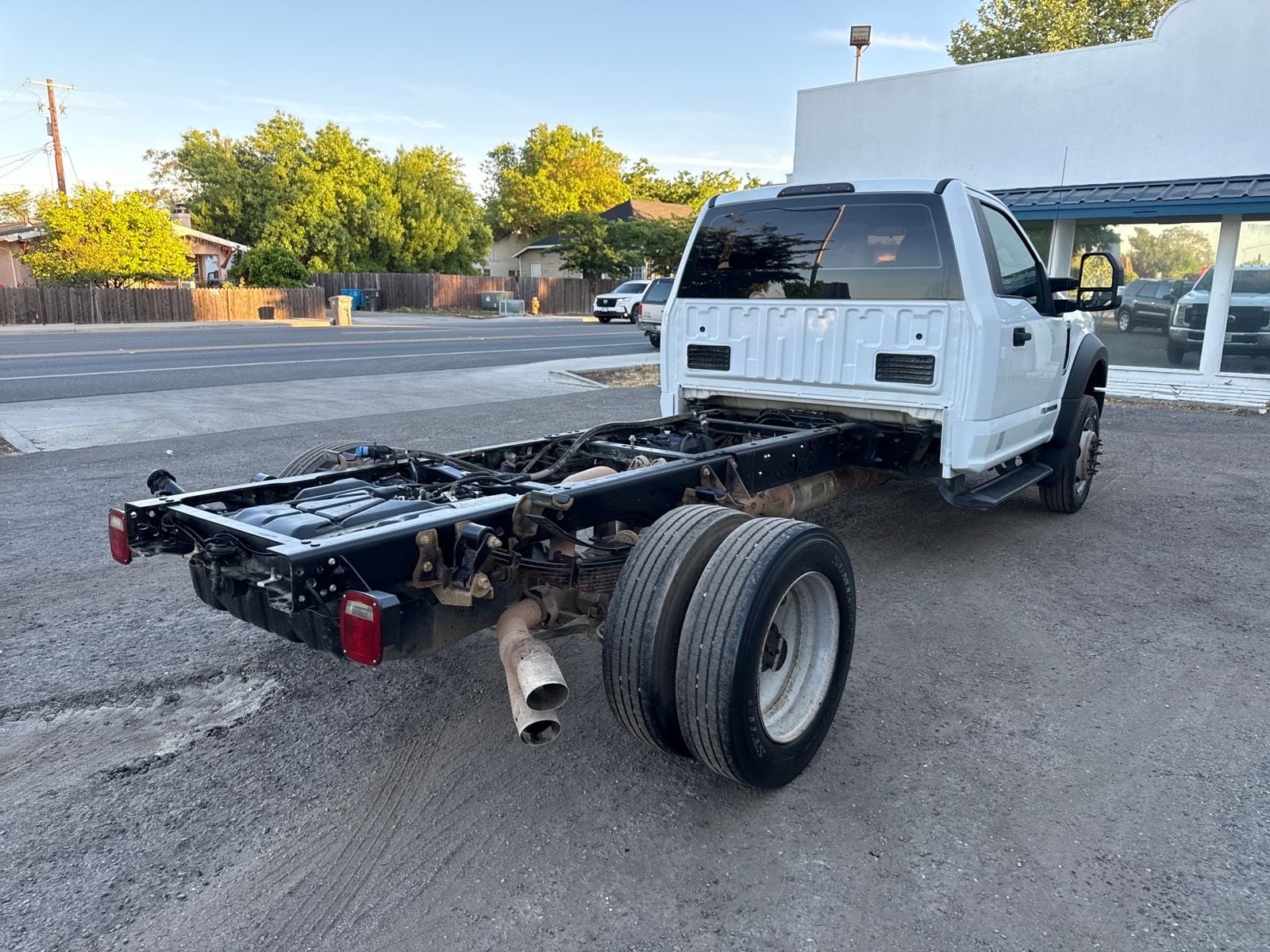 2017 Ford F-550SD XL DRW Powerstroke Cab/Chassis photo 4