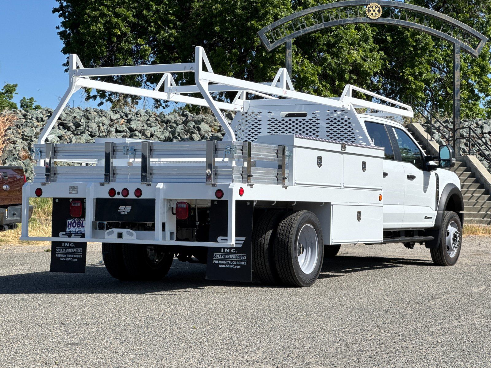 2025 Ford F-550 XL photo 3