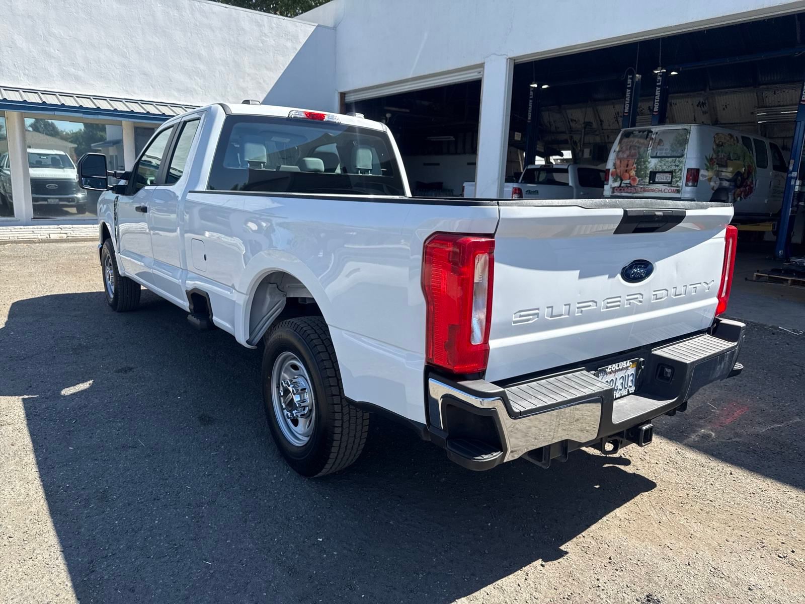 2023 Ford F-250 photo 2