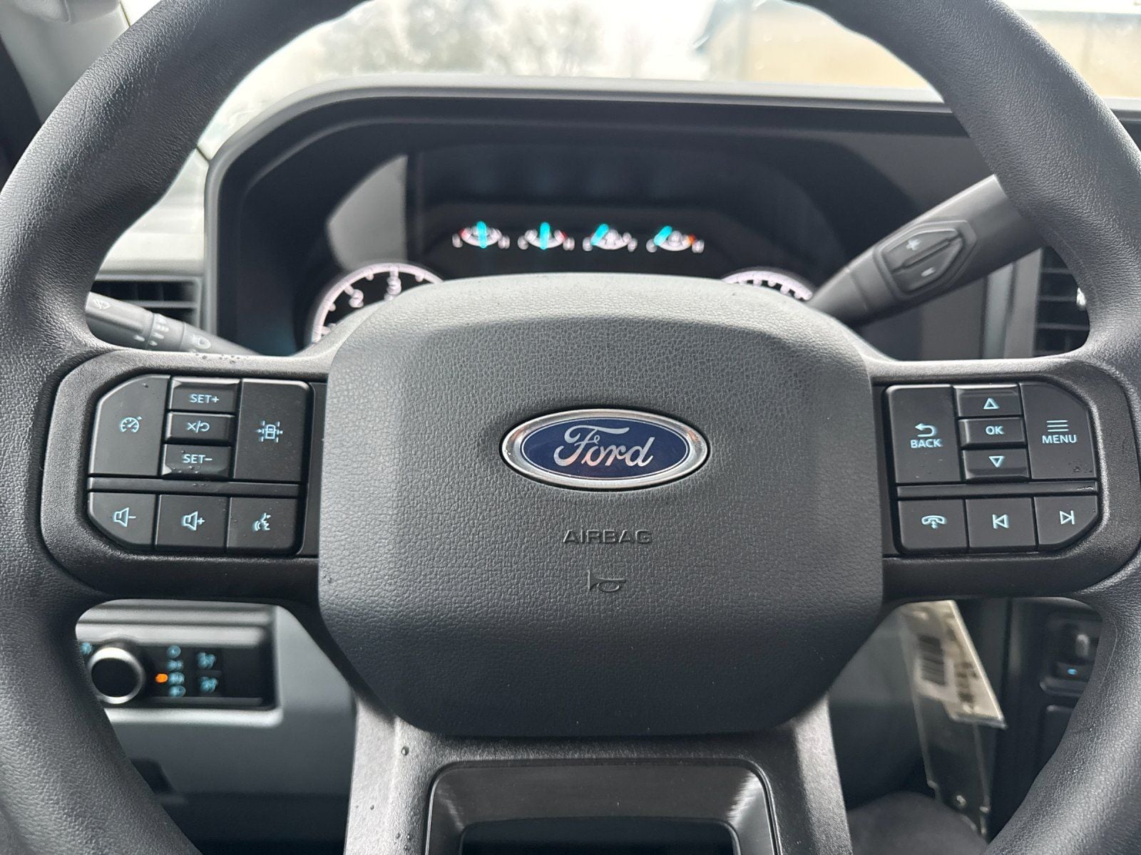 2025 Ford F-550 Super Duty Chassis Cab XL - Photo 21