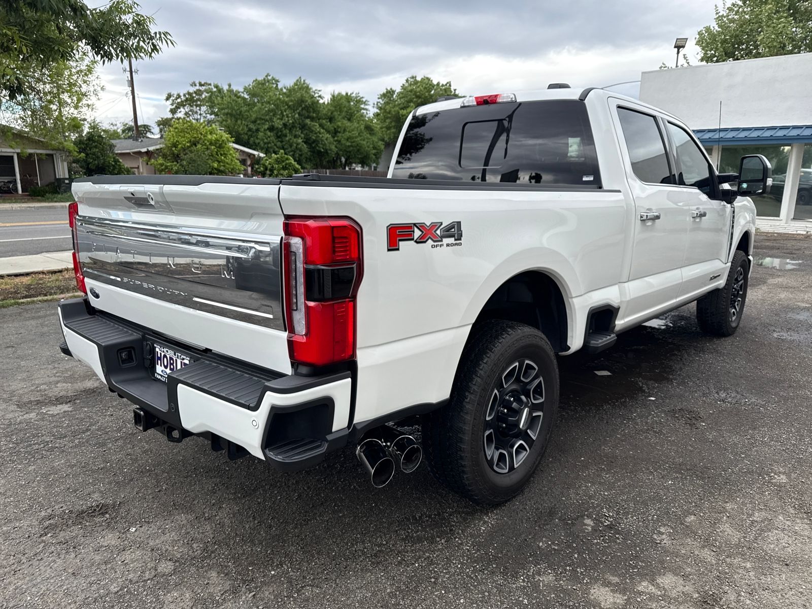 2024 Ford F-350SD Platinum FX4 Crew Cab Short Bed Powerstroke photo 4