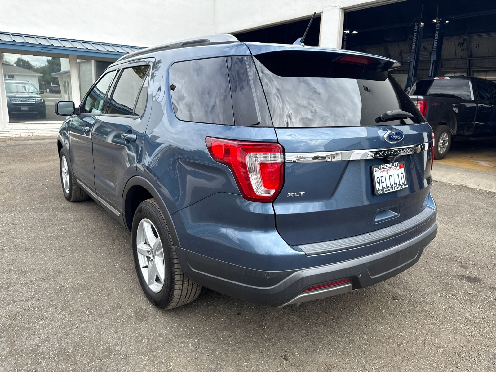 2019 Ford Explorer XLT photo 3