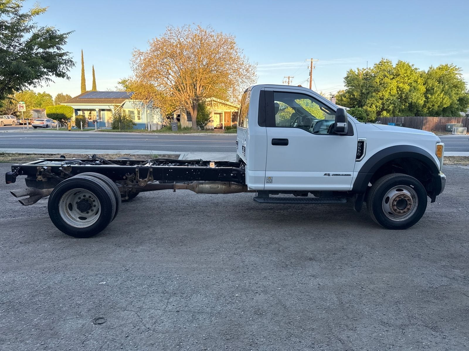 2017 Ford F-550SD XL DRW Powerstroke Cab/Chassis photo 5