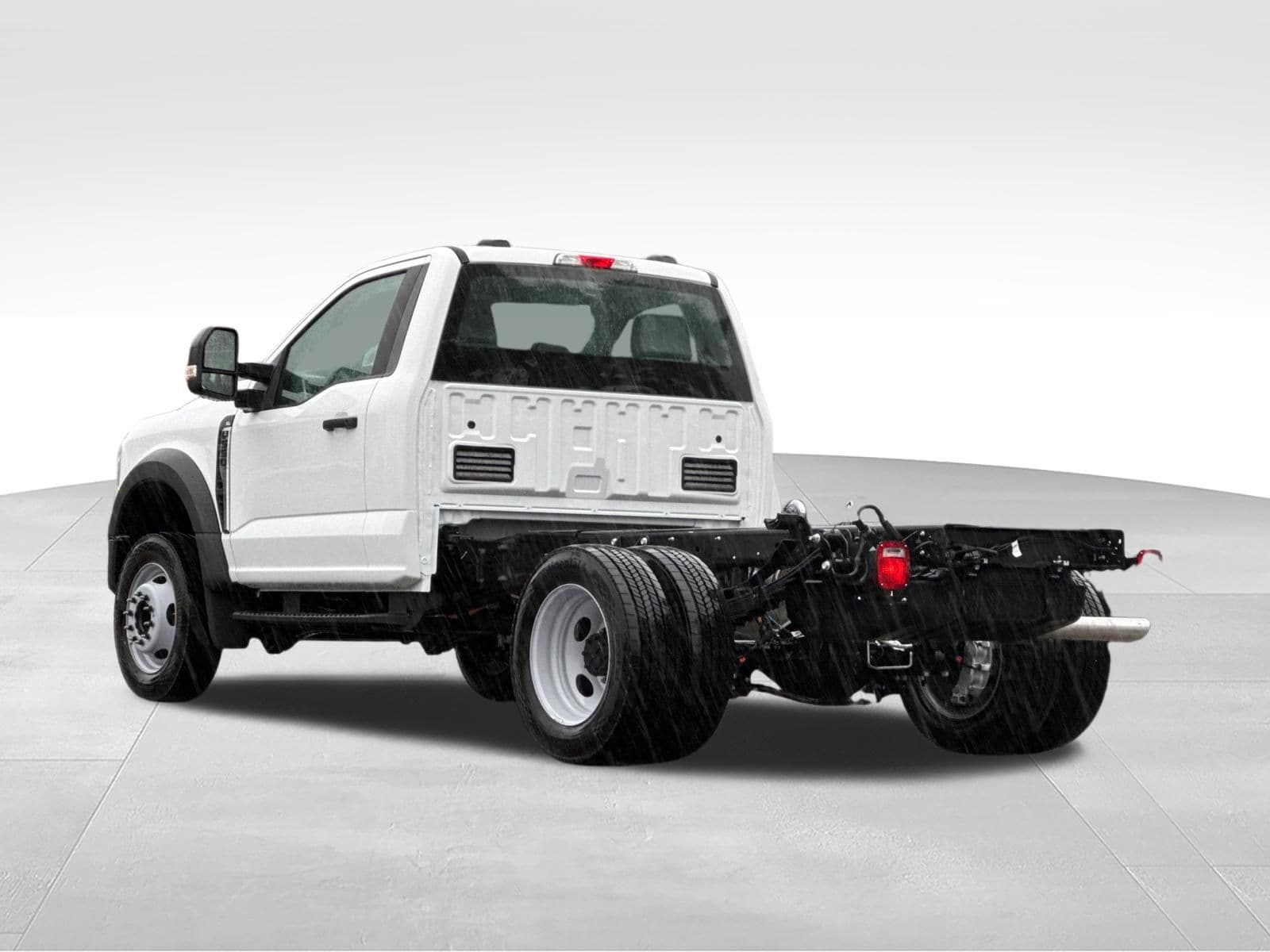 2025 Ford F-550 Super Duty Chassis Cab XL - Photo 6