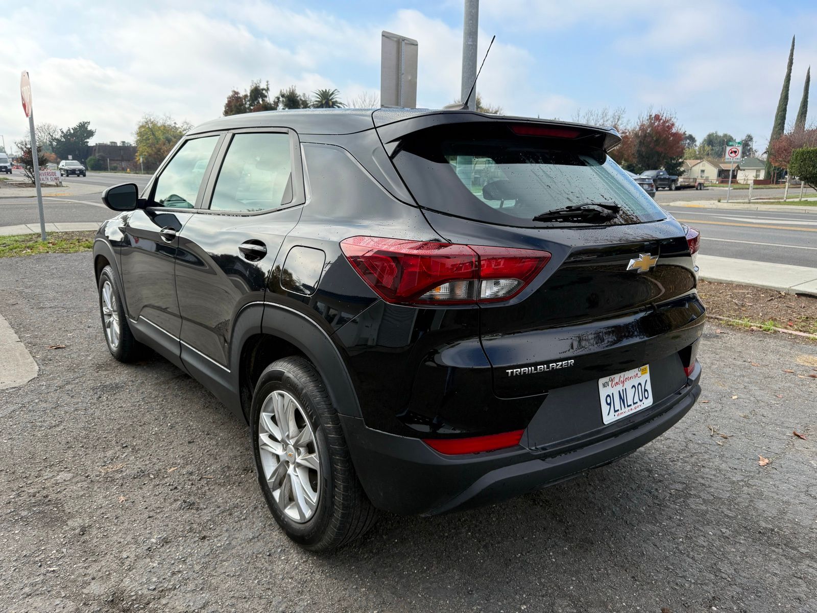 2021 Chevrolet Trailblazer LS photo 2