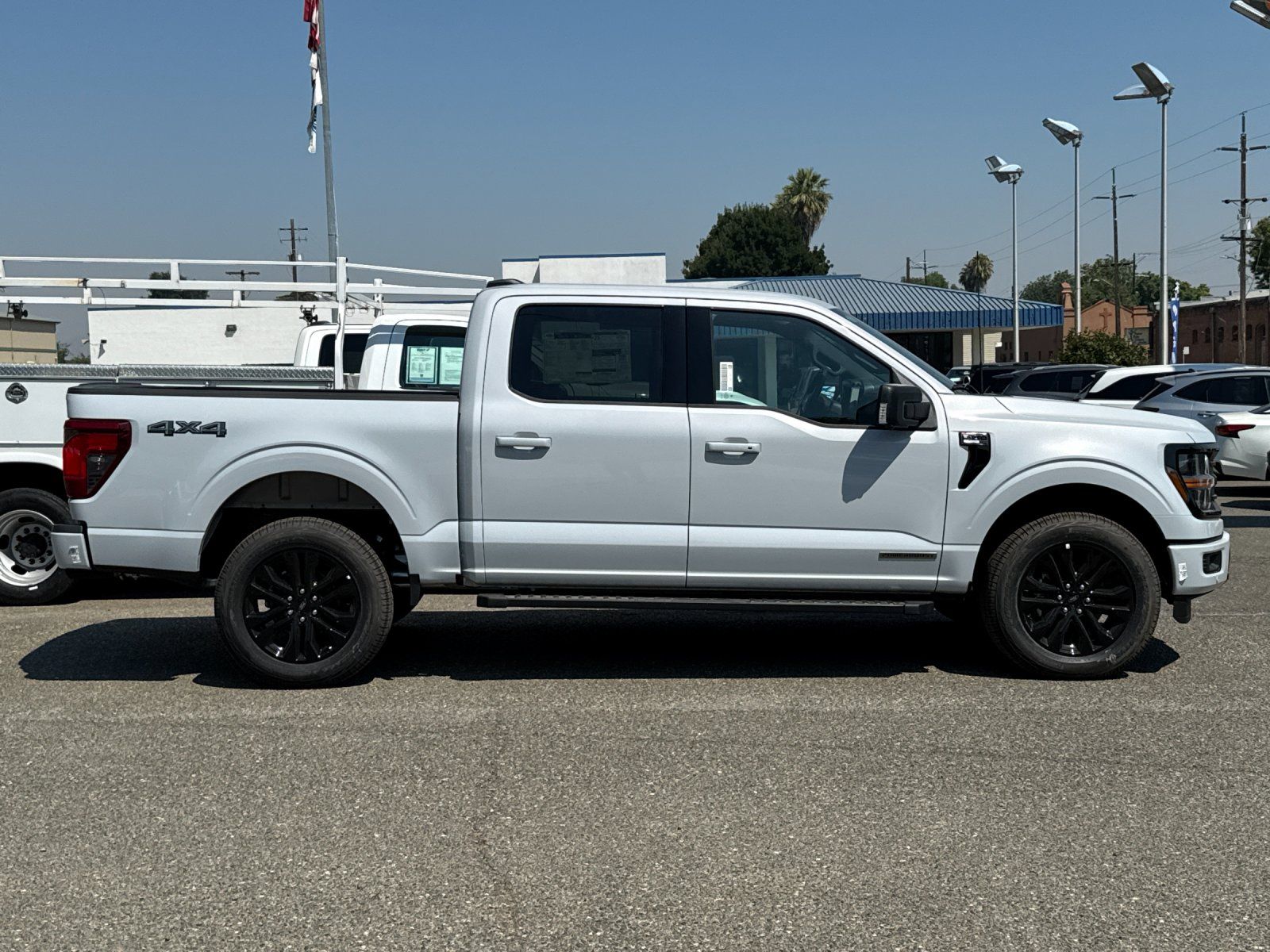 2025 Ford F-150 XLT photo 2