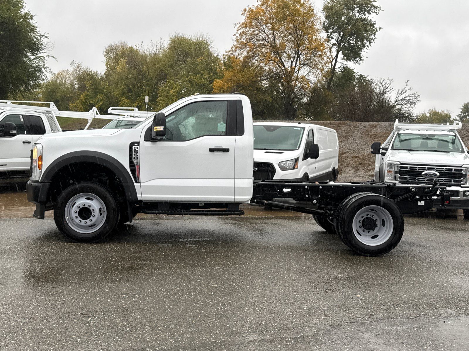2025 Ford F-550 Super Duty Chassis Cab XL - Photo 6