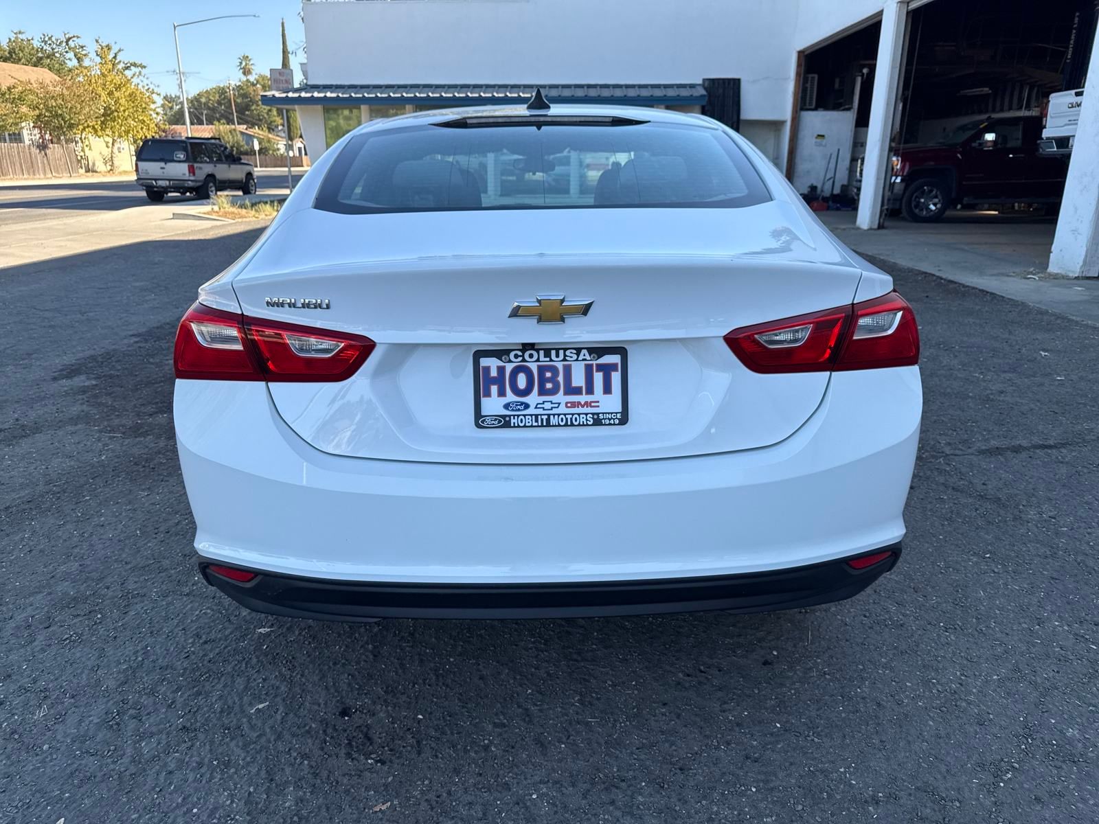 2020 Chevrolet Malibu LS photo 4