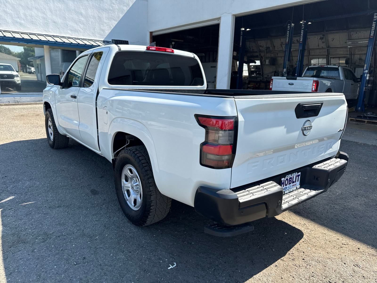 2023 Nissan Frontier S photo 3