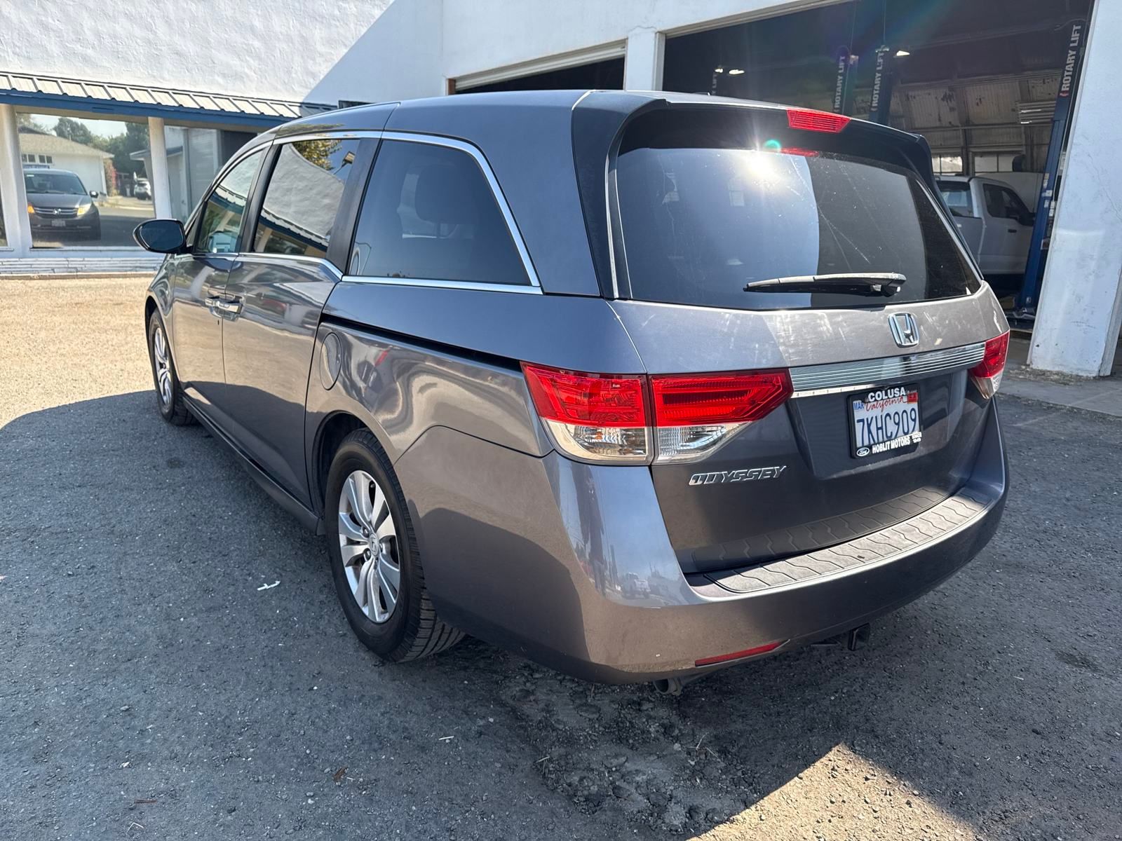 2015 Honda Odyssey EX-L photo 3