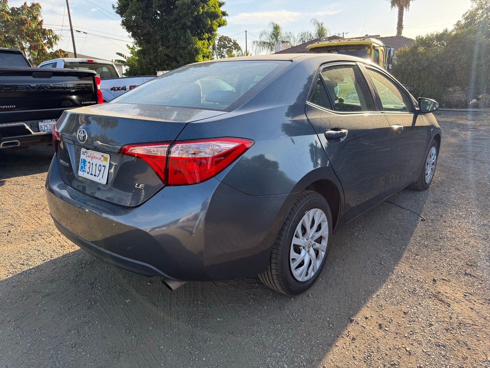2018 Toyota Corolla LE photo 2