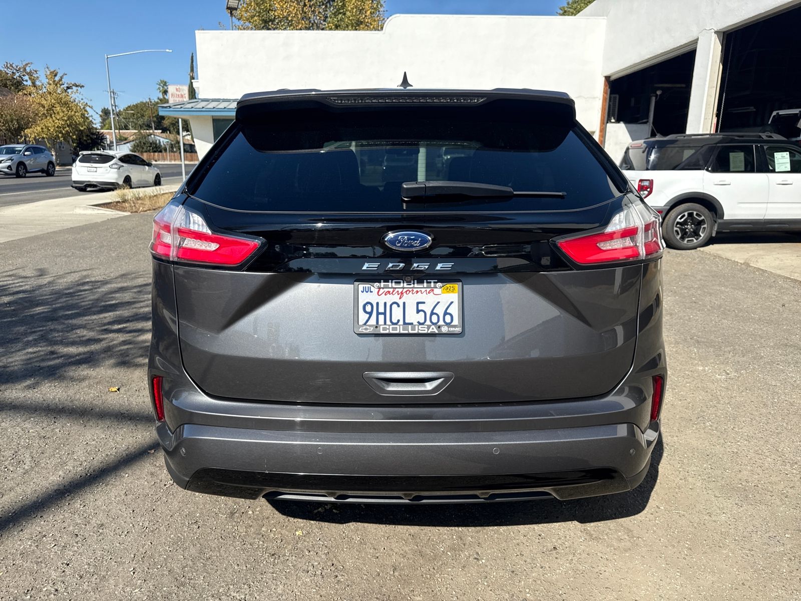 2023 Ford Edge ST photo 3