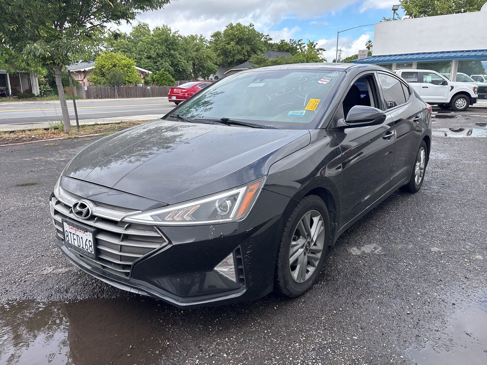 2020 Hyundai Elantra Value Edition photo 2