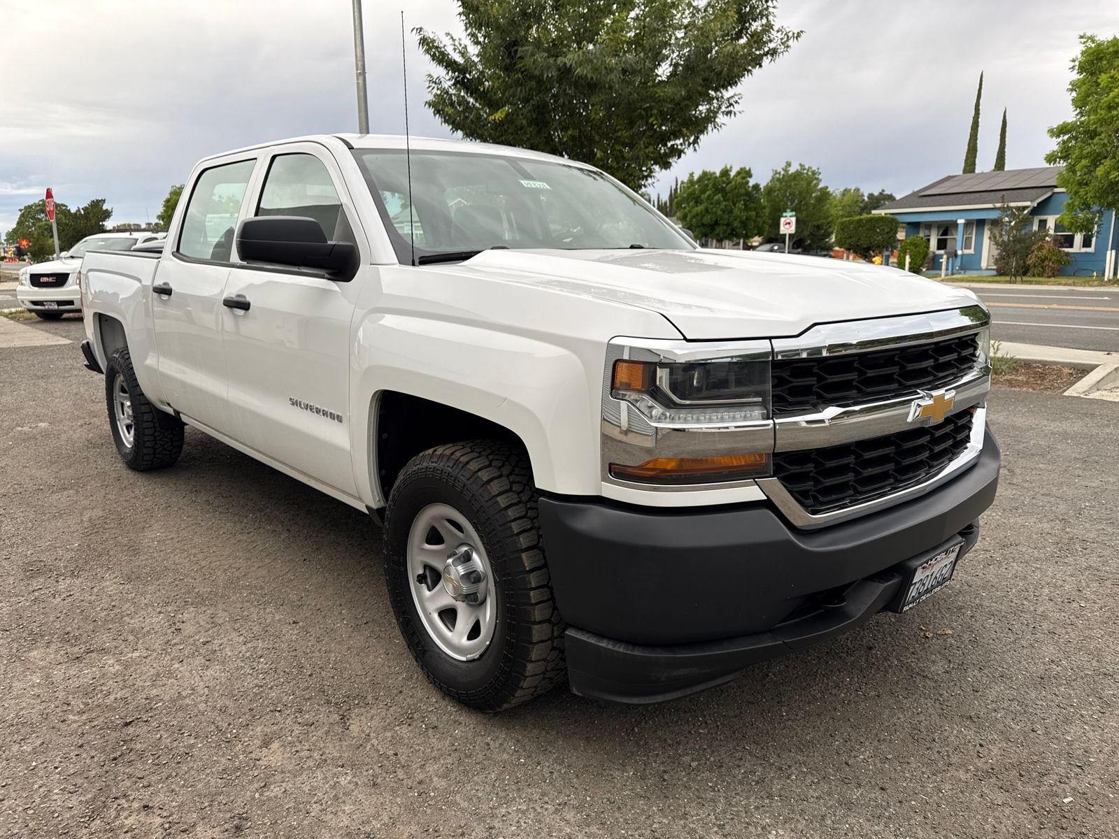 2018 Chevrolet Silverado 1500 WT Crew Cab V8 4x4 photo 6