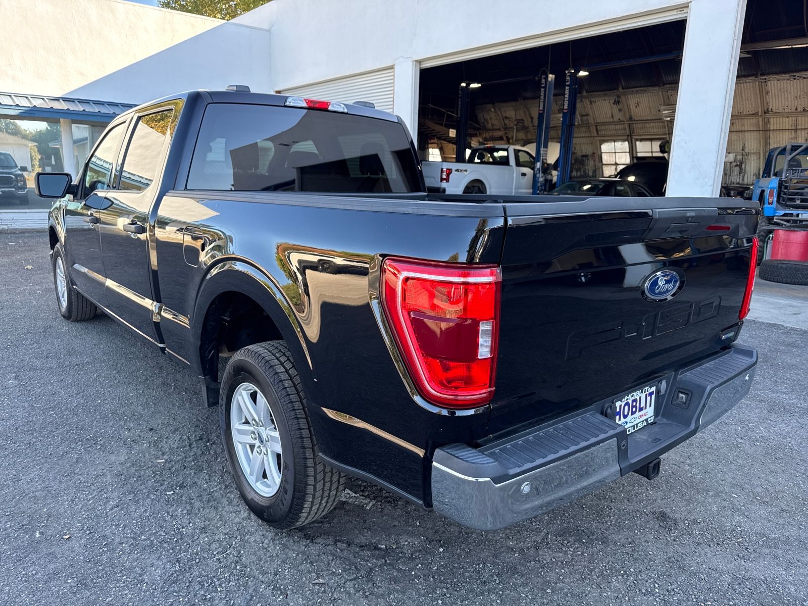2023 Ford F-150 XLT photo 3