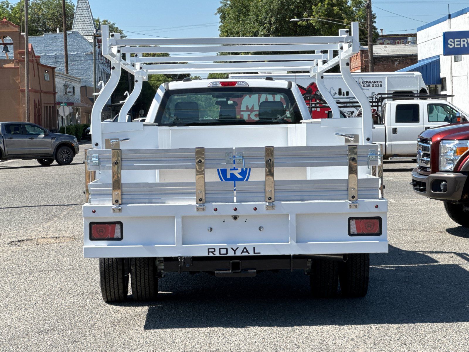 2024 Ford F-550 Super Duty Chassis Cab XL - Photo 4
