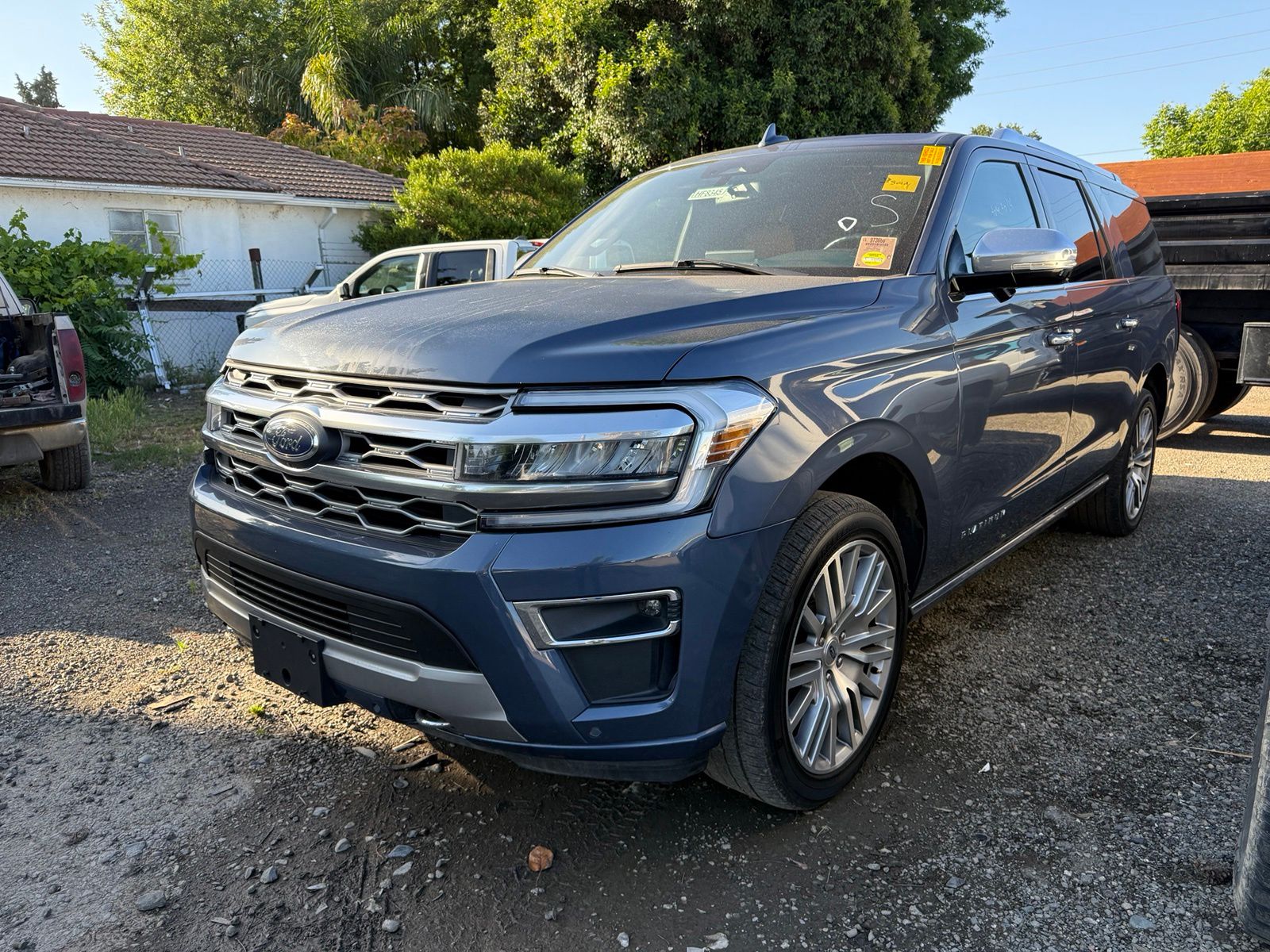 2023 Ford Expedition Max Platinum photo 4