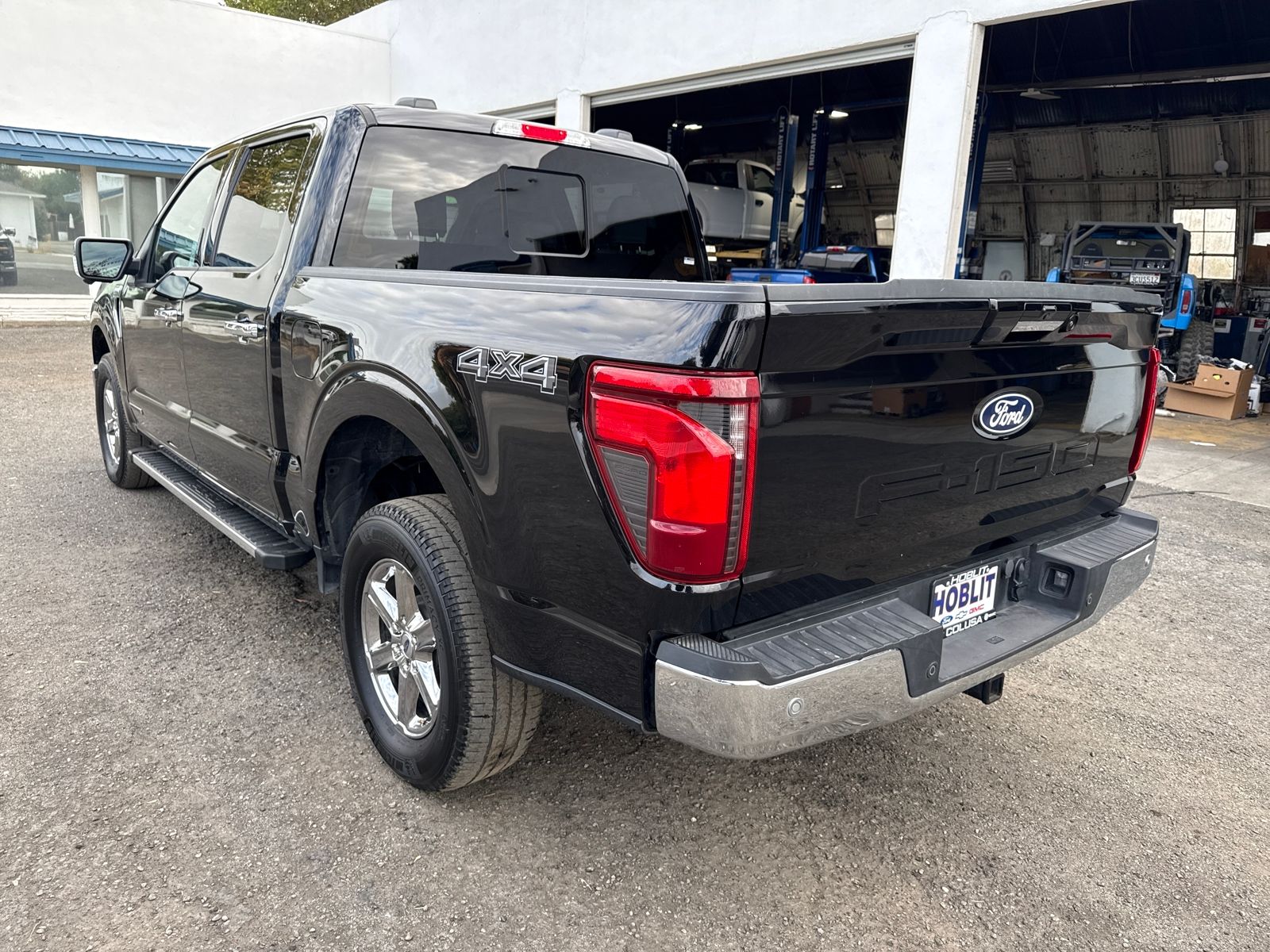 2024 Ford F-150 XLT photo 2