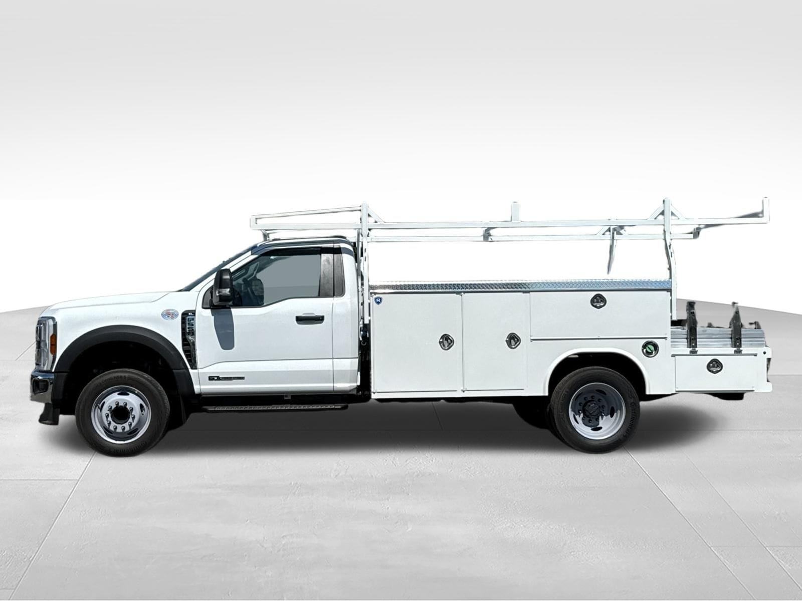 2024 Ford F-550 Super Duty Chassis Cab XL - Photo 7