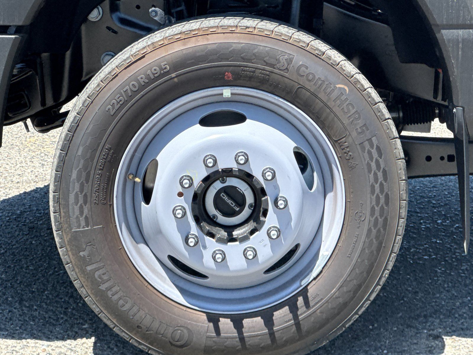 2025 Ford F-450 Super Duty Chassis Cab XL - Photo 27