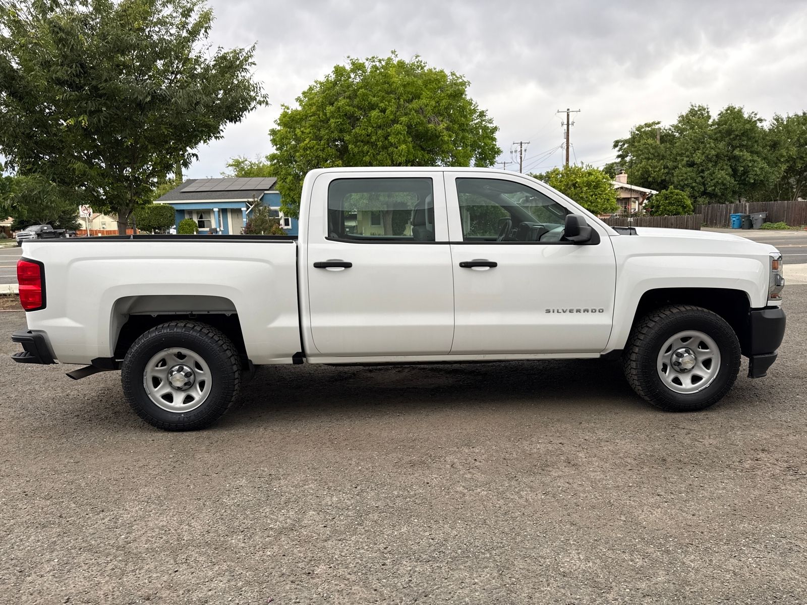 2018 Chevrolet Silverado 1500 WT Crew Cab V8 4x4 photo 5