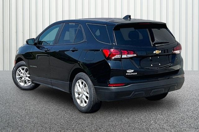 Used 2023 Chevrolet Equinox LS with VIN 3GNAXHEG8PL209284 for sale in Martinsville, IN